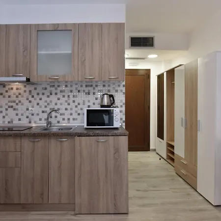 Azur By Paralia Living 3* ניקיטי
