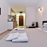 Azur By Paralia Living アパートホテル