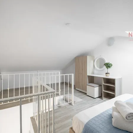 Azur By Paralia Living Aparthotel