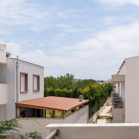 Aparthotel Azur By Paralia Living
