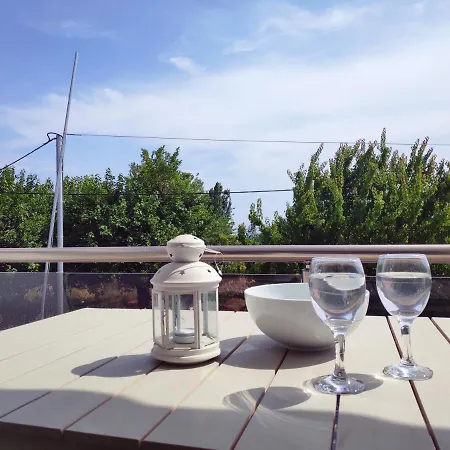 Azur By Paralia Living