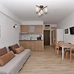 Azur By Paralia Living 公寓式酒店 尼基季