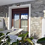 Azur By Paralia Living 公寓式酒店 尼基季
