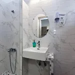 Azur By Paralia Living 公寓式酒店