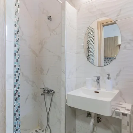Lejlighedshotel Azur By Paralia Living