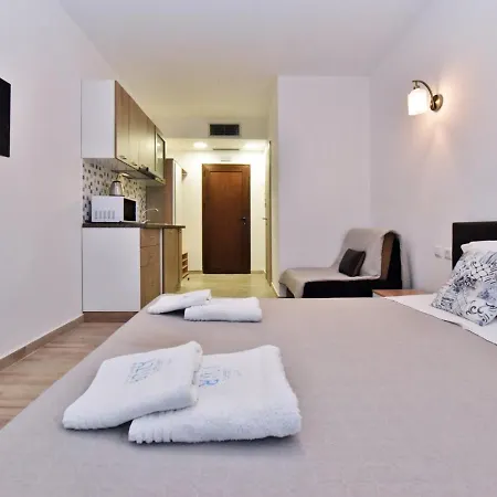 Azur By Paralia Living Lejlighedshotel